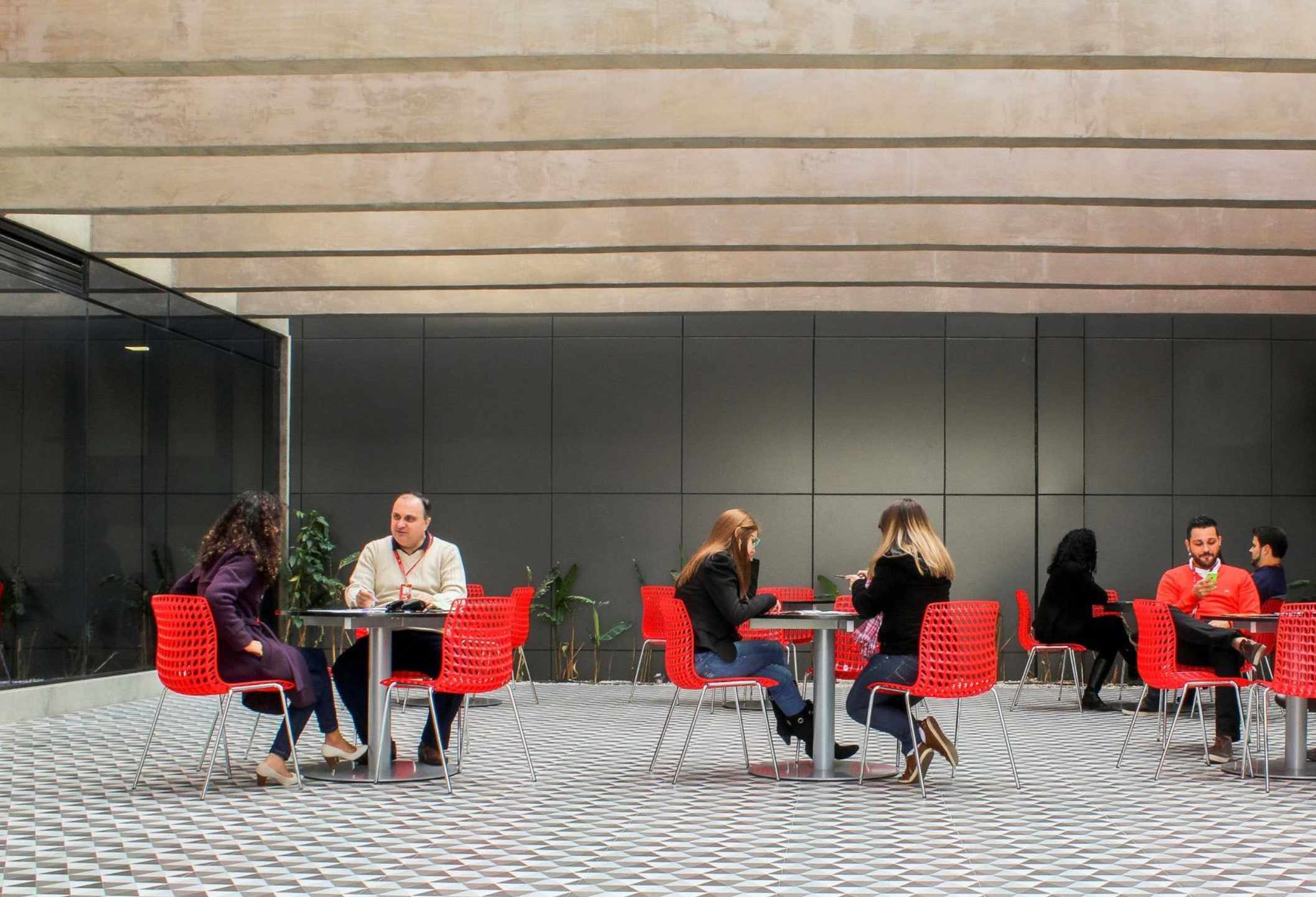 Ambiente de Trabalho - A Embracon