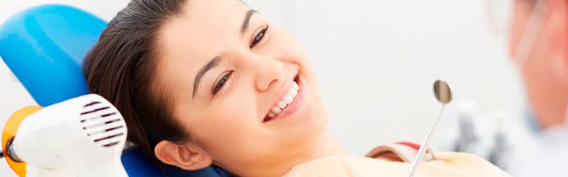 Como funciona o clareamento dos dentes?